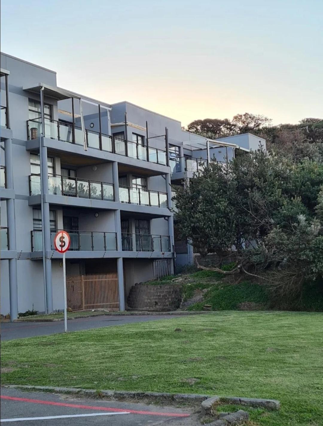 Apartment Coogee Bay @ No 2 East London